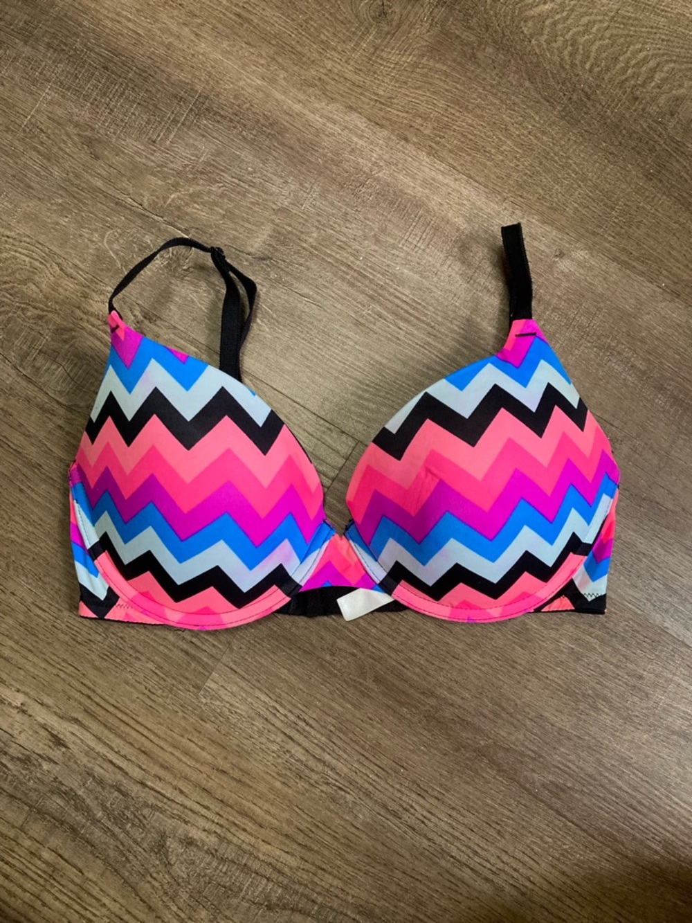 PINK By Victoria Secret Where Everywhere Push Up Bra Patterned Size 34D